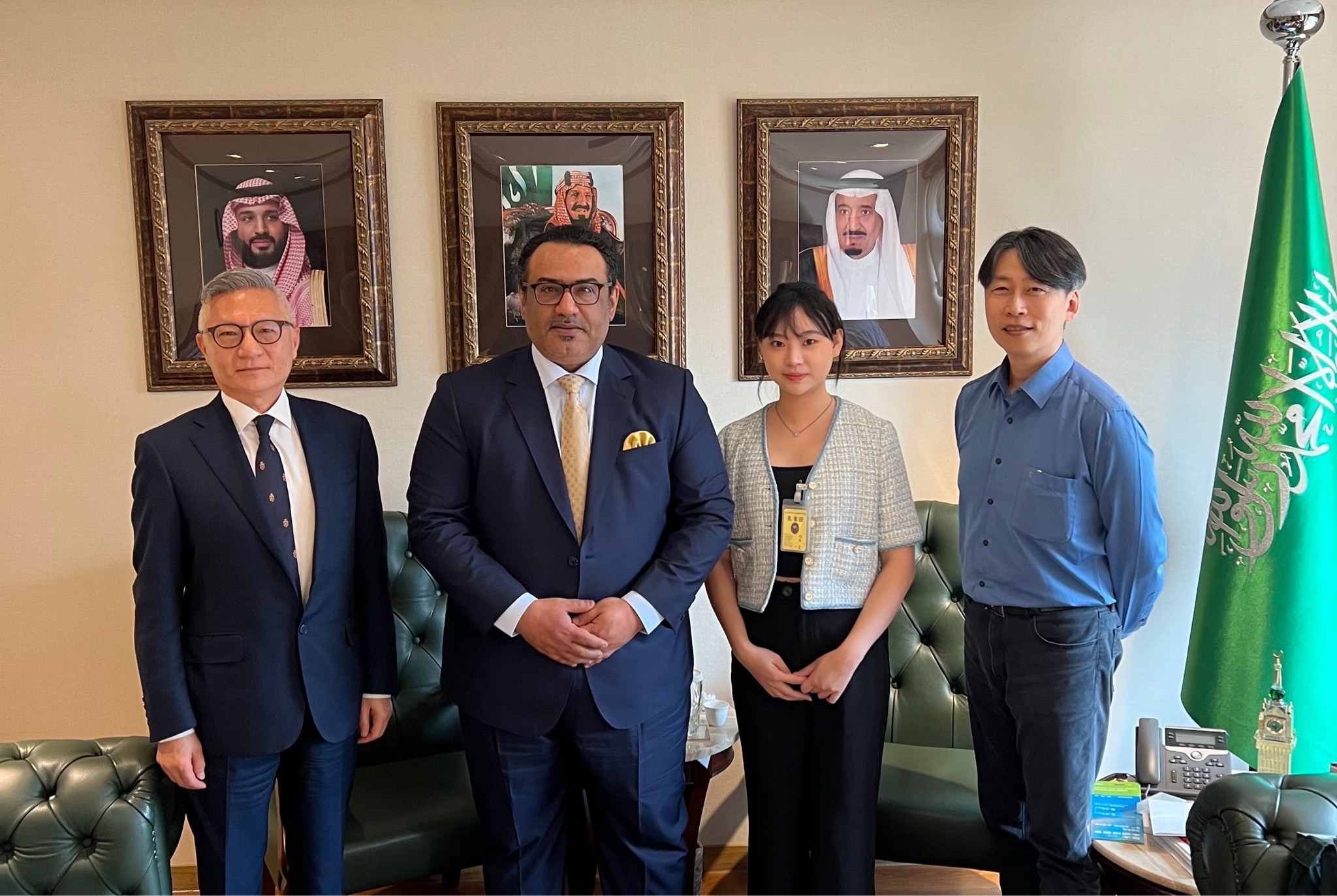 Head of the Saudi Arabian Trade Office Meets Taiwan Institute for Sustainable Energy Delegation